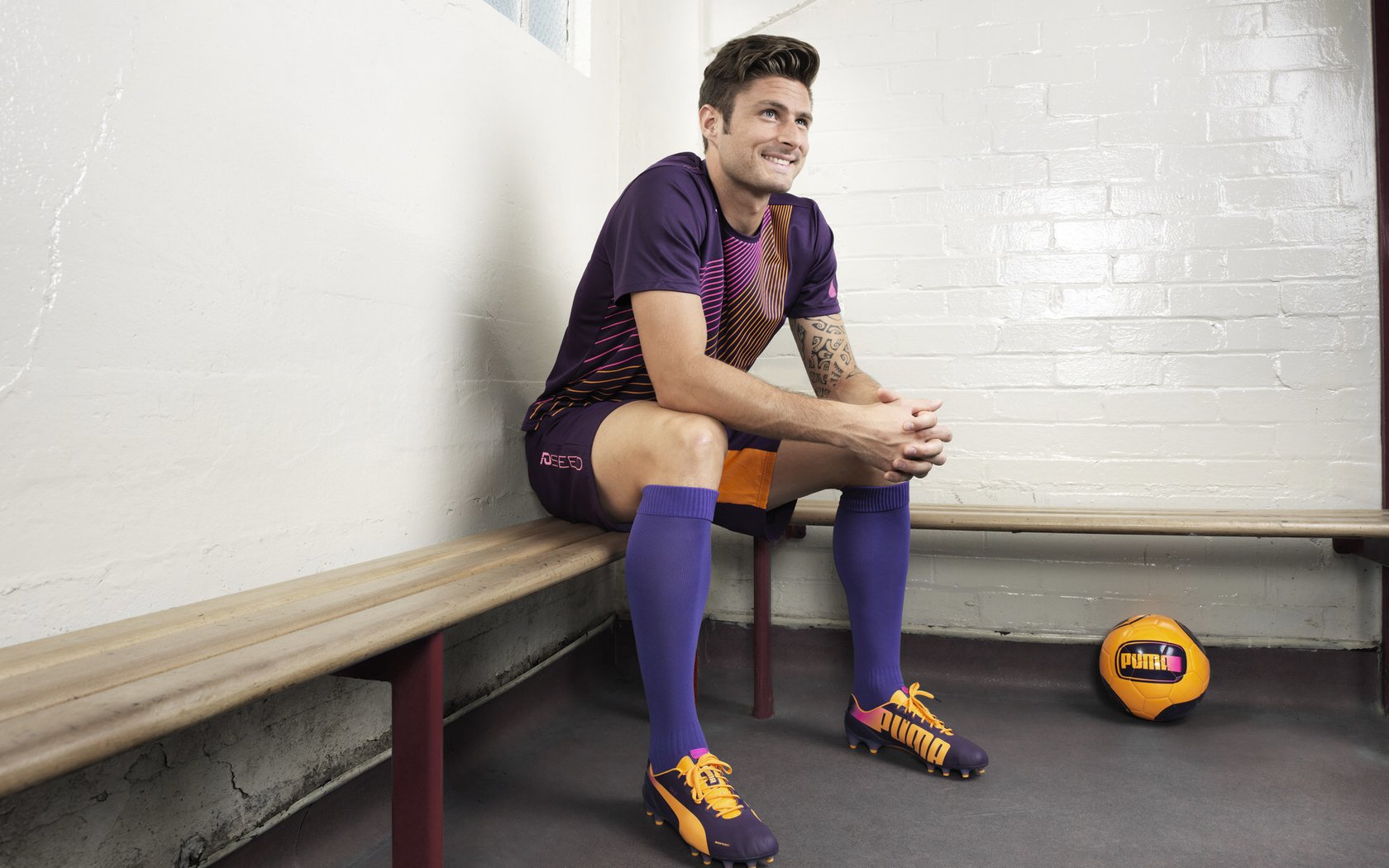 安哥拉强势晋级加拿大，苏亚雷斯成为关键先生