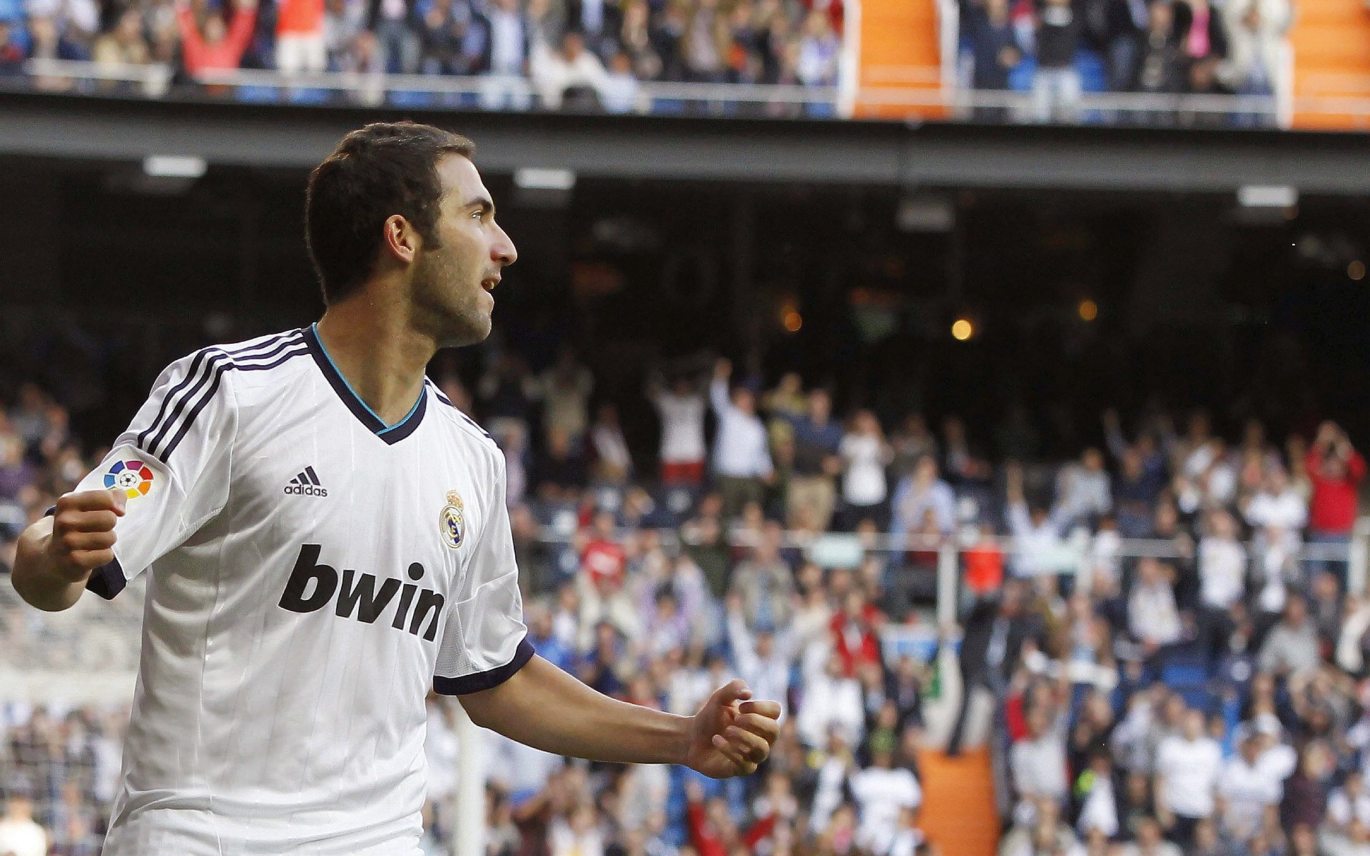 老鹰啄伤绿军，詹姆斯赛后评分拉满，39岁的他如何重新定义伟大？